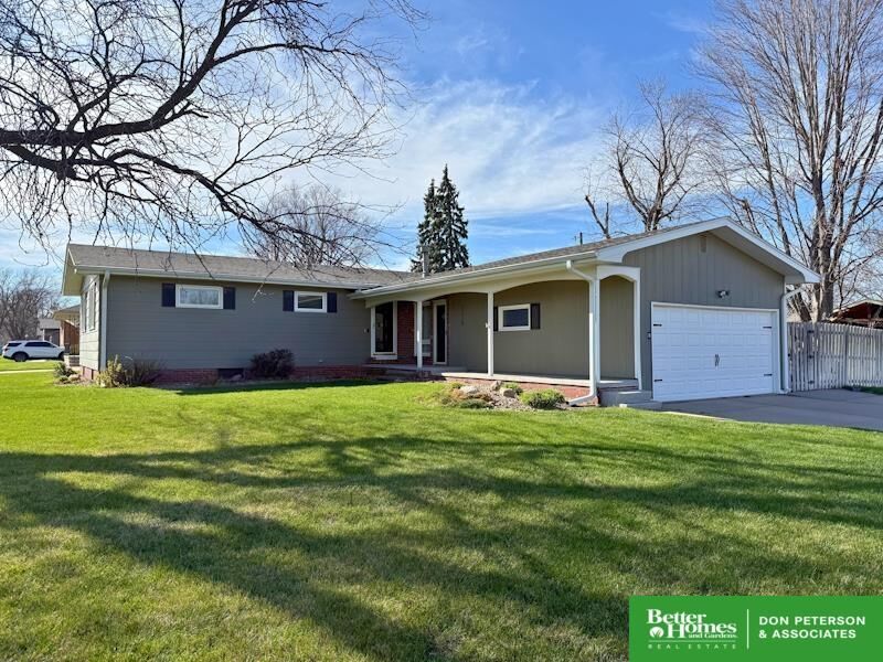 Property Photo:  2328 Parkview Drive  NE 68025 