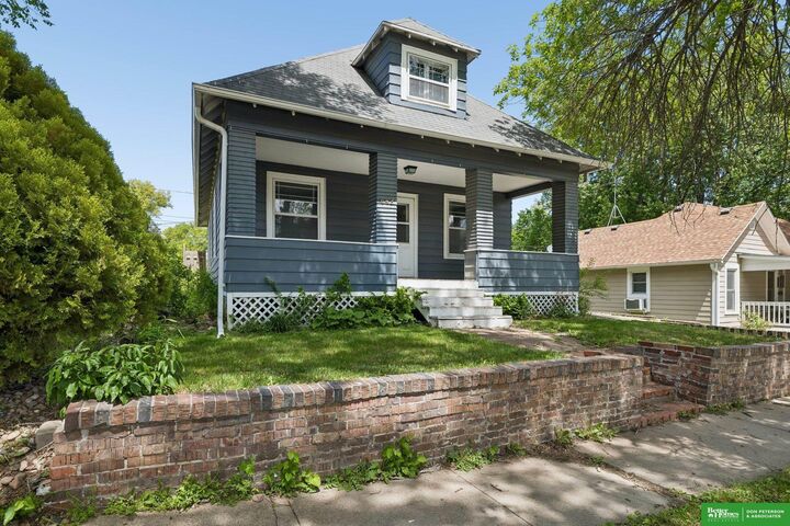 Property Photo:  642 6th Street  NE 68446 