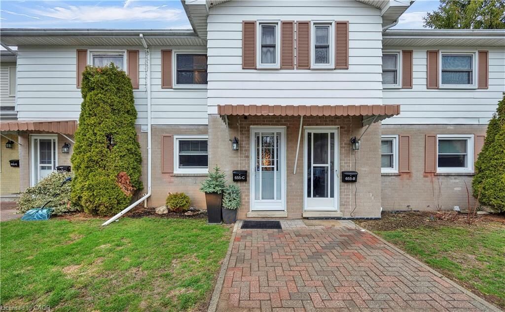Property Photo:  655 Albert Street C  ON N2L 3V5 