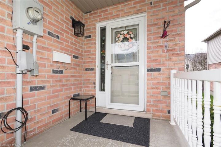 Property Photo:  14 Brookfield Crescent  ON N2E 0A7 
