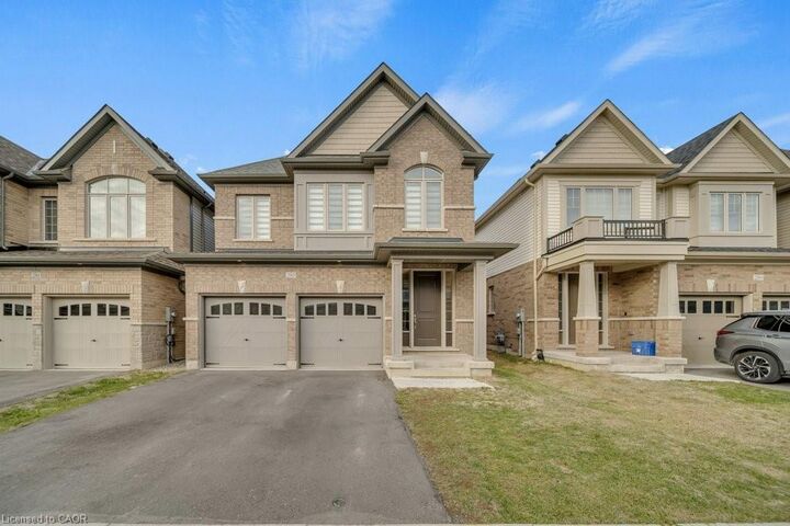Property Photo:  285 Broadacre Drive  ON N2R 0S6 