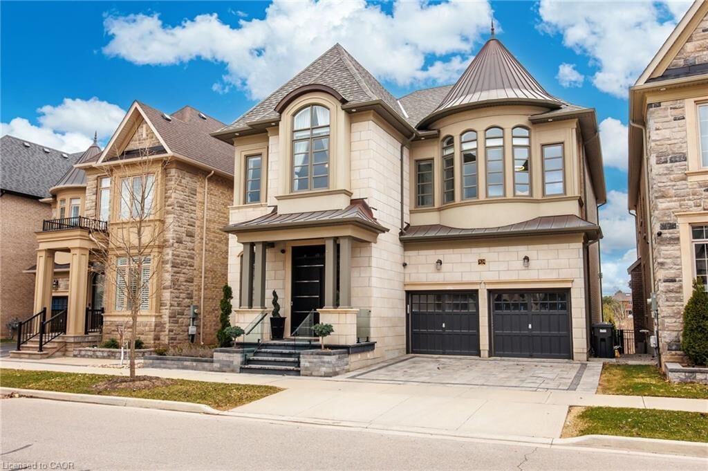 Property Photo:  3124 Daniel Way  ON L6H 0V1 