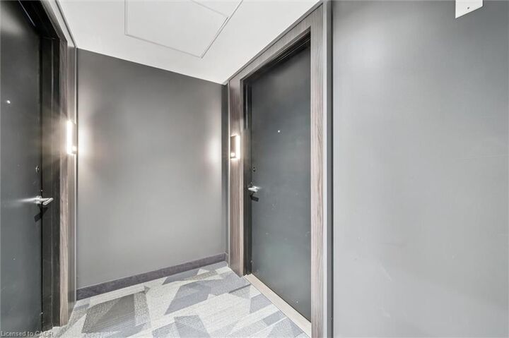Property Photo:  15 Wellington Street S 909  ON N2G 0E4 