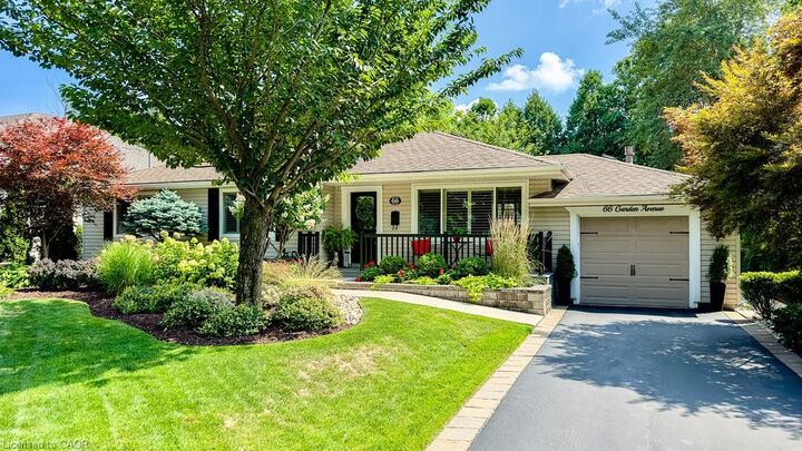 Property Photo:  66 Garden Avenue  ON L9G 2J5 