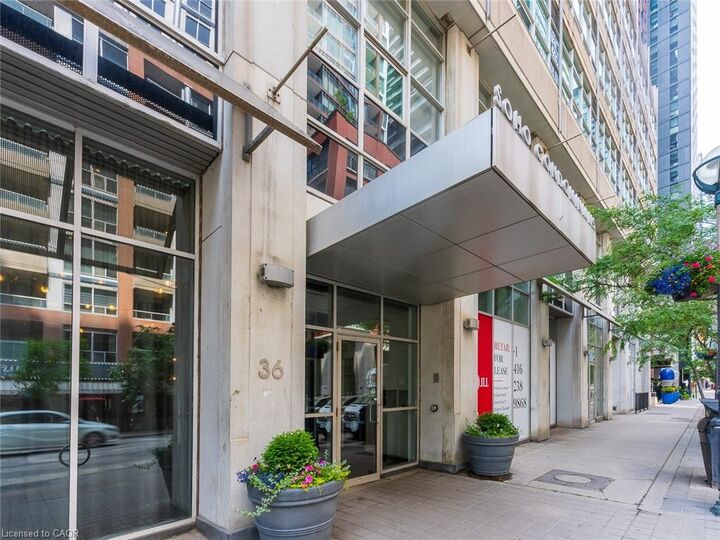 Property Photo:  36 Blue Jays Way 1113  ON M5V 3T3 