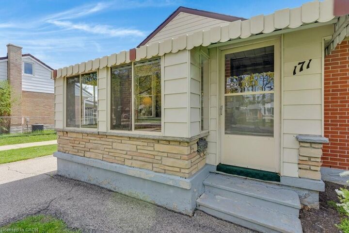Property Photo:  171 Clark Avenue  ON N2C 1Y1 
