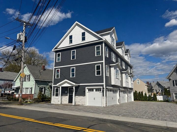 Property Photo:  562 Gorham Street 01  MA 01852 