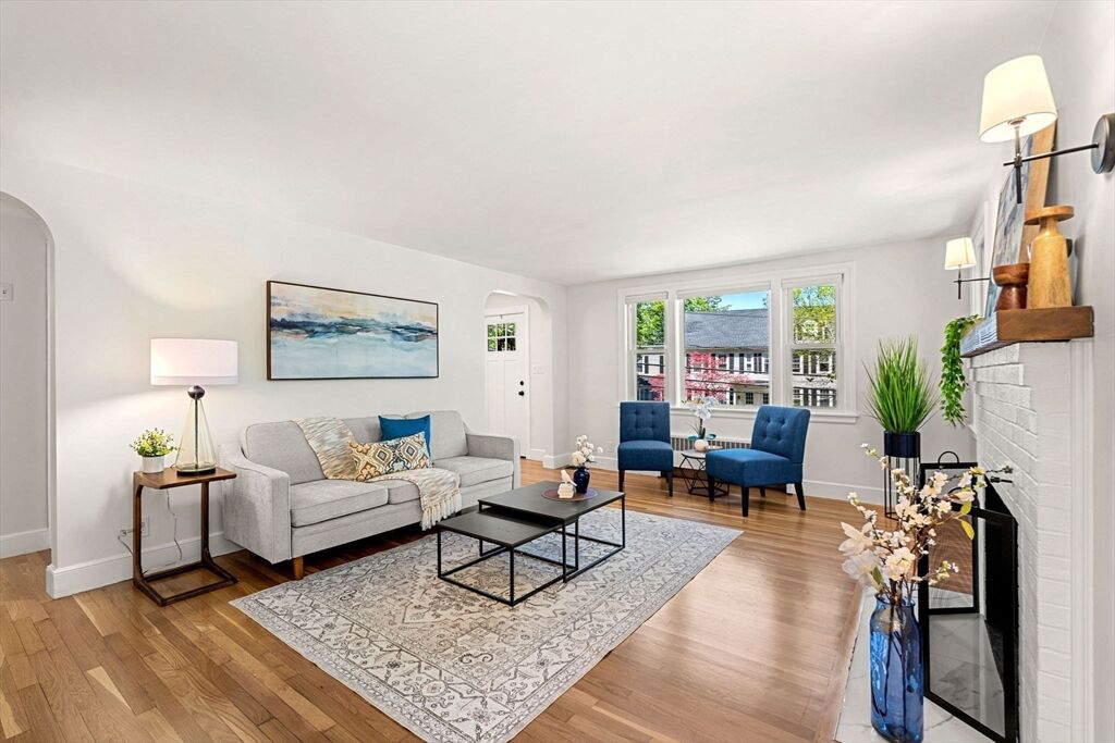 Property Photo:  96 Paul Revere Rd  MA 02476 