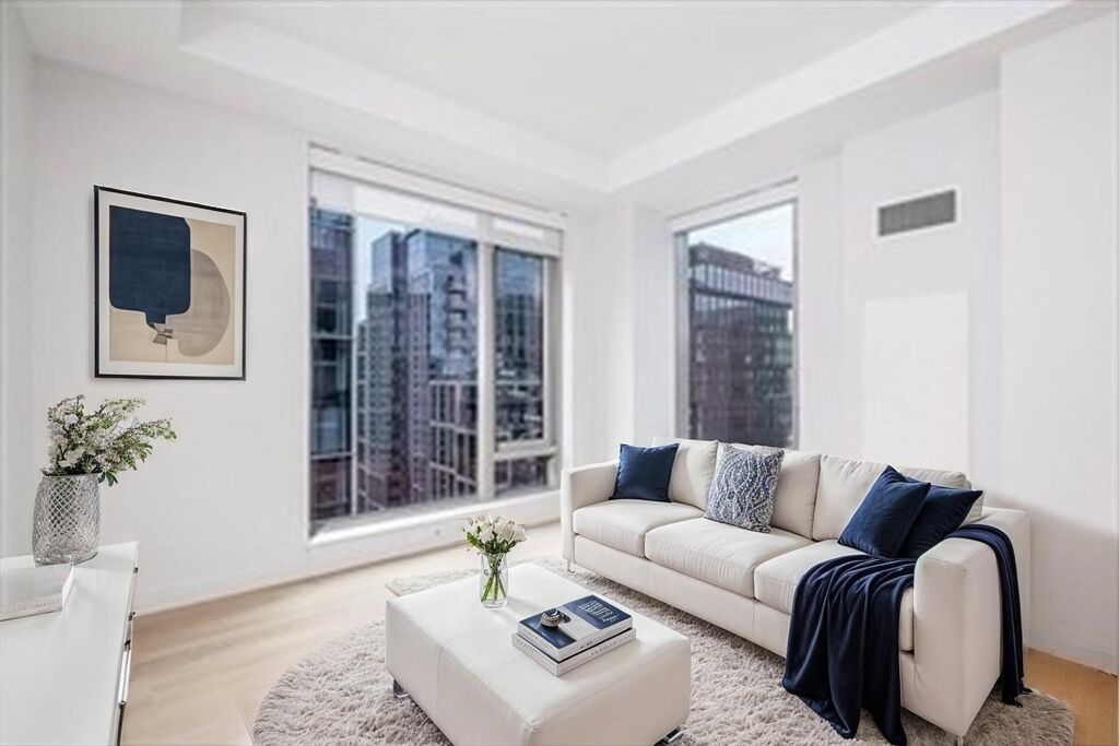 Property Photo: 133 Seaport Blvd 1719 MA 02210