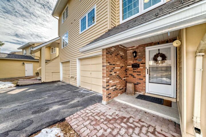 Property Photo:  374 Point McKay Gardens NW  AB T3B 4V8 