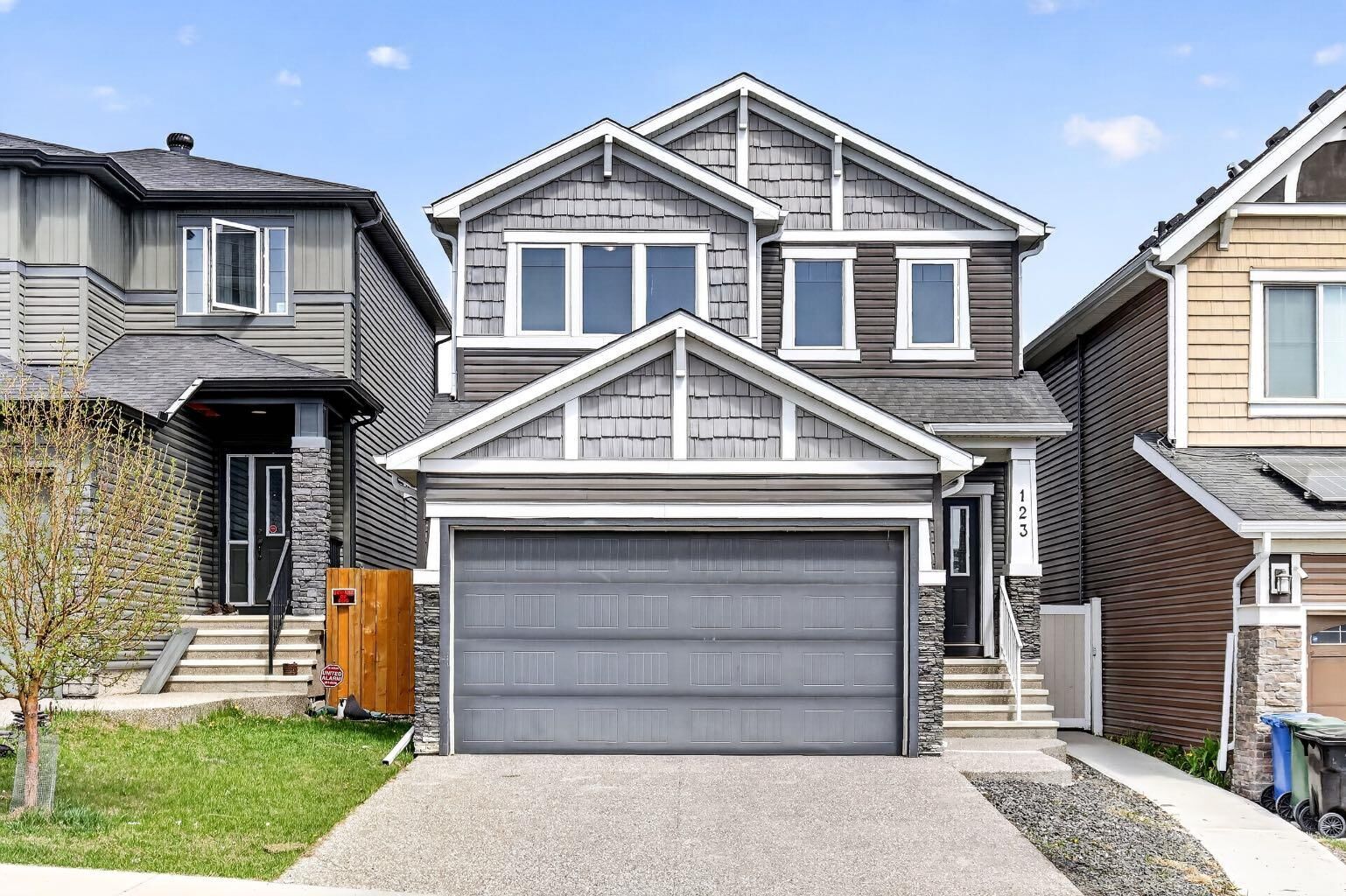 Property Photo:  123 Evanscrest Way NW  AB T3P 0S3 