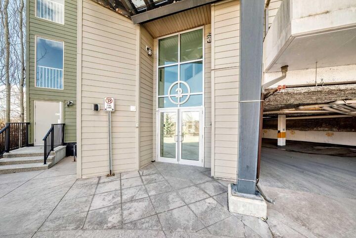 Property Photo:  4303 1 Street NE 522  AB T2E 7M3 