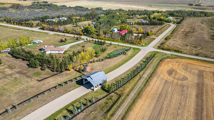 Property Photo:  714040 71 Range Road 10  AB T8W 5J5 