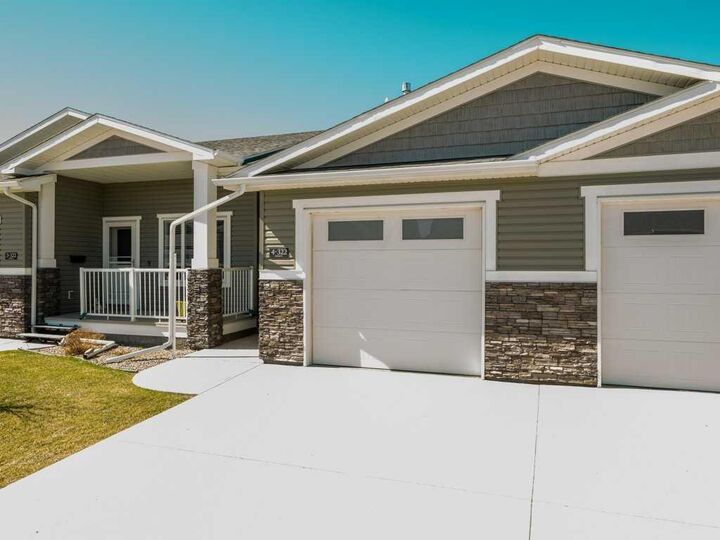 Property Photo:  322 Northlander Bend W 4  AB T1J 5K8 