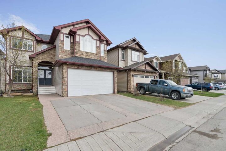 Property Photo:  1826 Baywater Street SW  AB T4B 0A8 