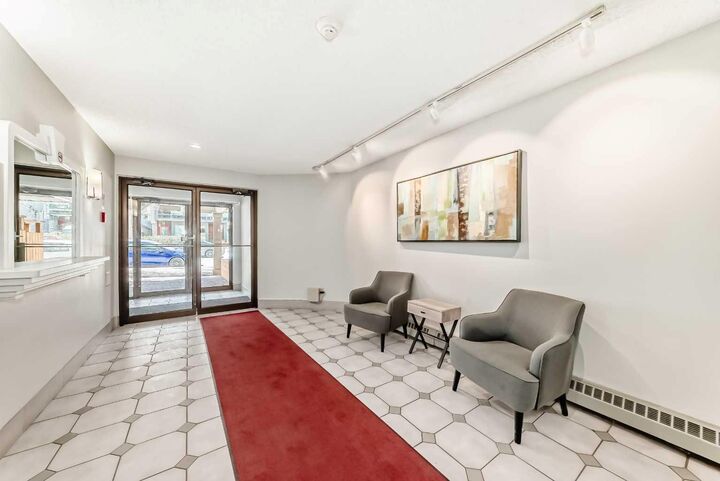 Property Photo:  1720 13 Street SW 202  AB T2T 3P4 