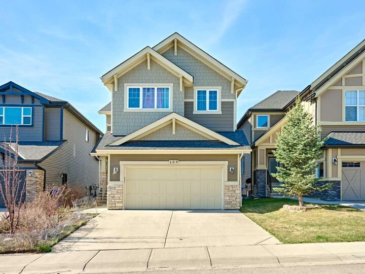 Property Photo:  109 Sherwood Road NW  AB T3R 0P1 