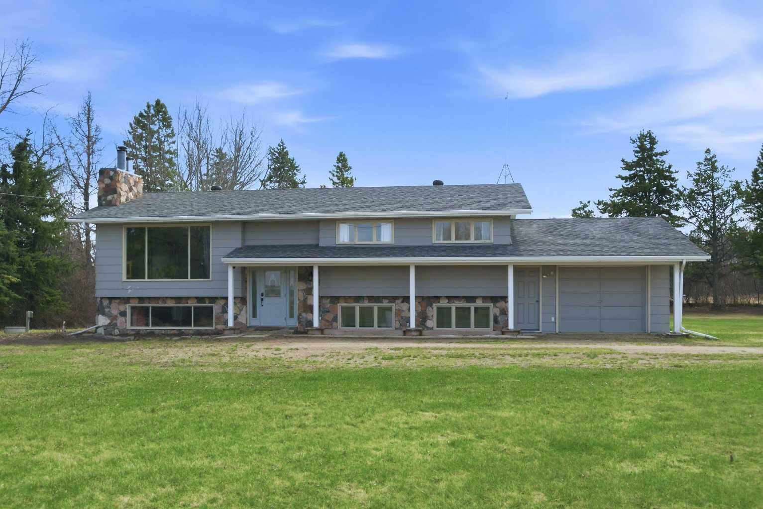 Property Photo:  425085 Range Road 272  AB T0C 2J0 