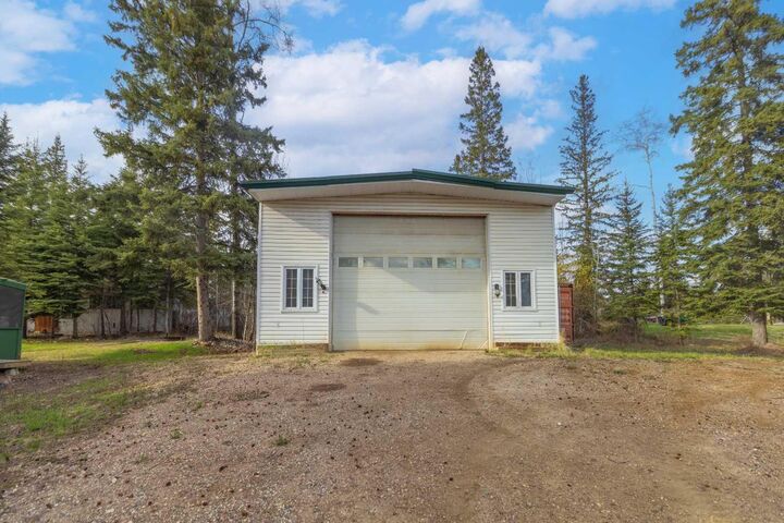 Property Photo:  126 Community Lane  AB T9H 5B4 