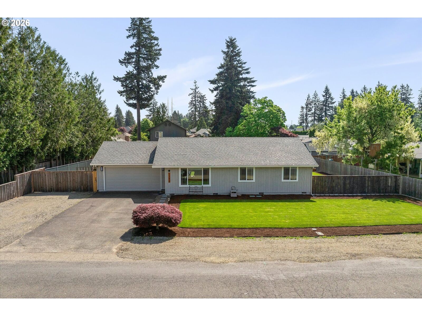 Property Photo:  1144 N Pine St  OR 97013 