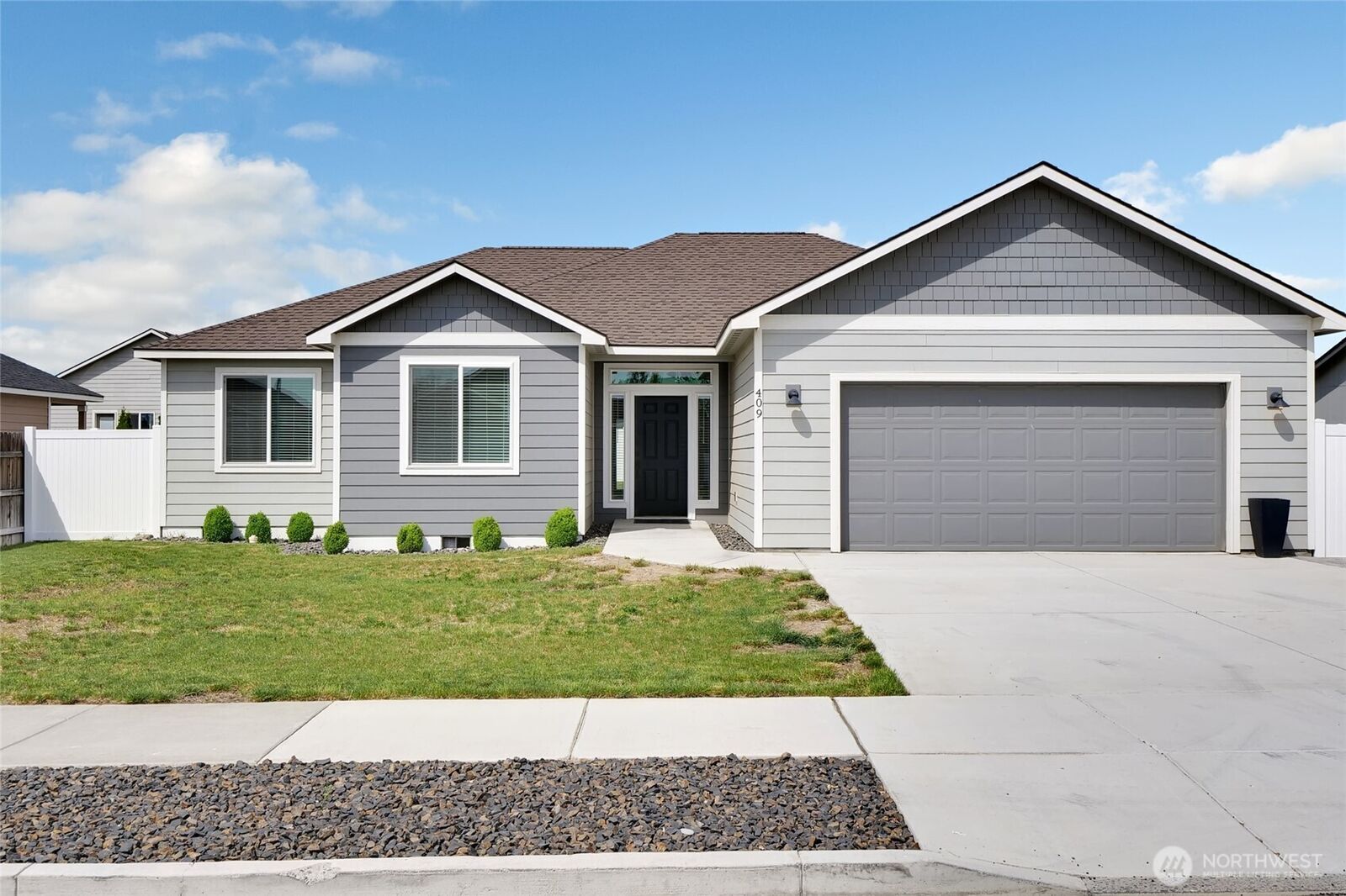 Property Photo:  409 S Trillium  WA 98837 