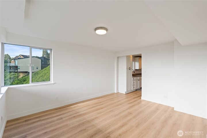Property Photo:  2410  37th Avenue SW Lower  WA 98126 