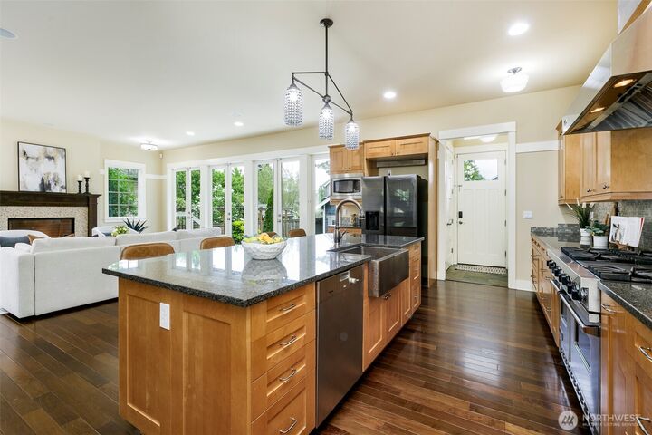 Property Photo:  5726  Kirkwood Place N  WA 98103 