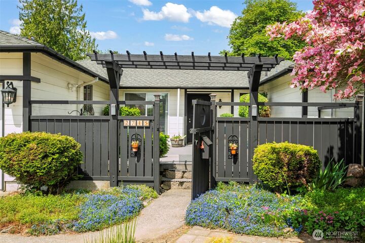 Property Photo: 2715 Forest Ridge Drive SE WA 98002