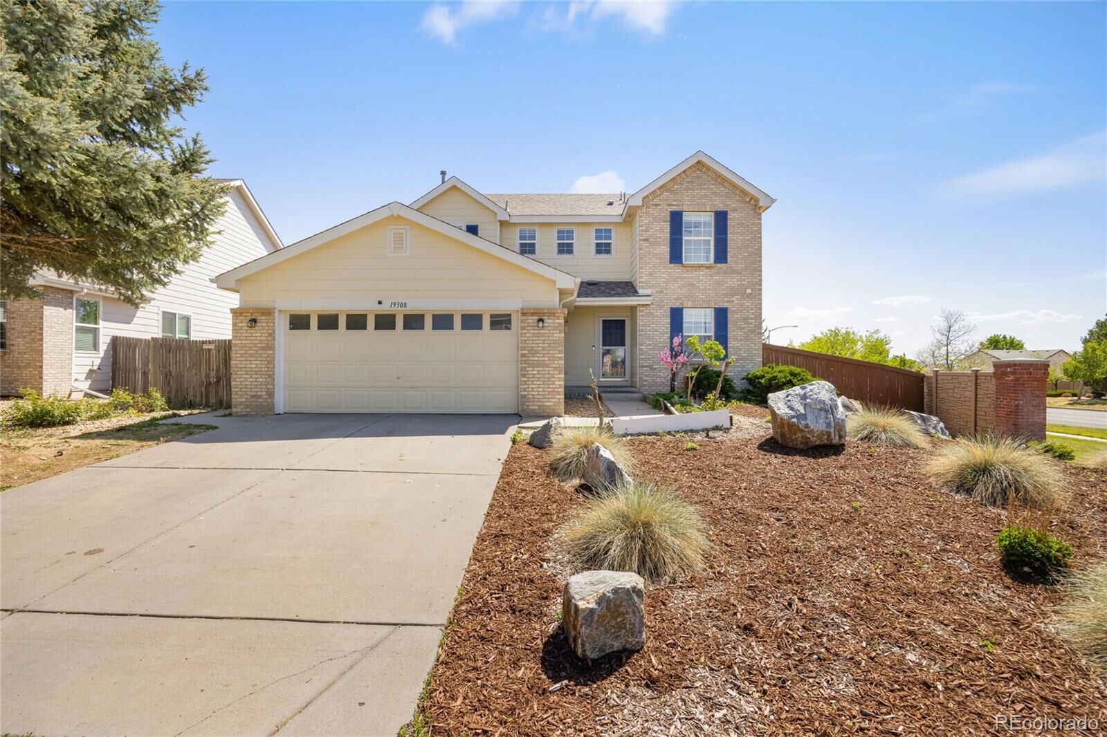 Property Photo: 19308 E Dickenson Place CO 80013
