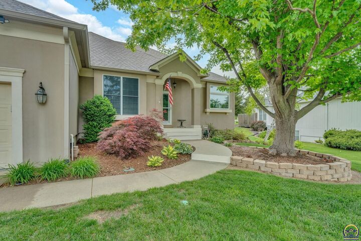 Property Photo:  4513 SW Moundview Dr  KS 66610 