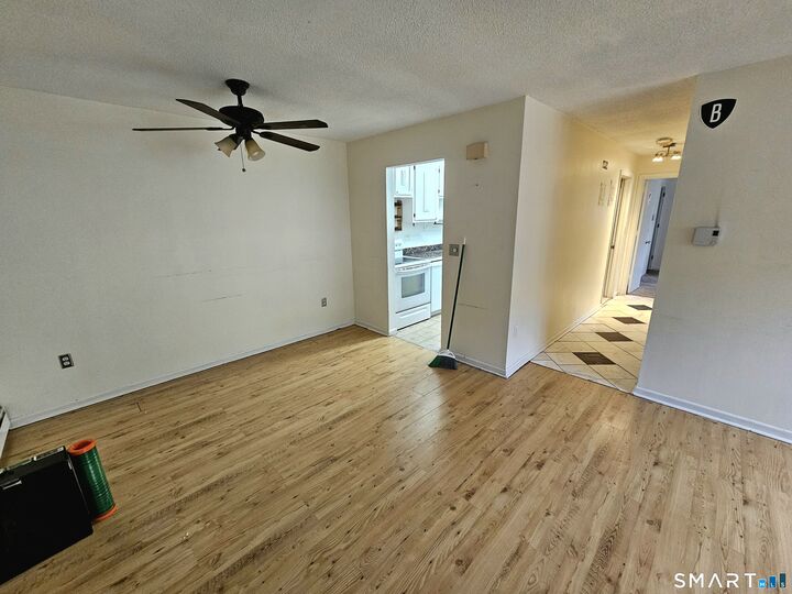 Property Photo:  20 Thompson Road A  CT 06040 