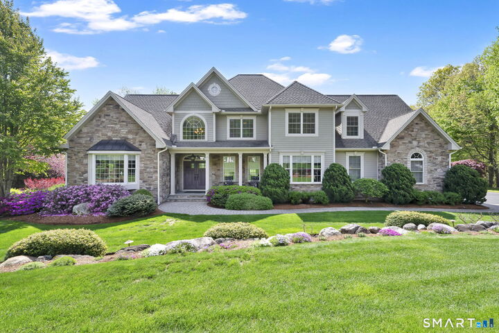Property Photo: 24 Ellridge Place CT 06029
