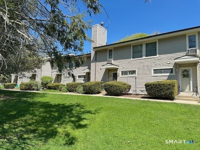 Property Photo:  164 Sheraton Lane 164  CT 06360 