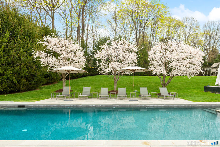Property Photo:  6 Twin Circle Drive  CT 06880 