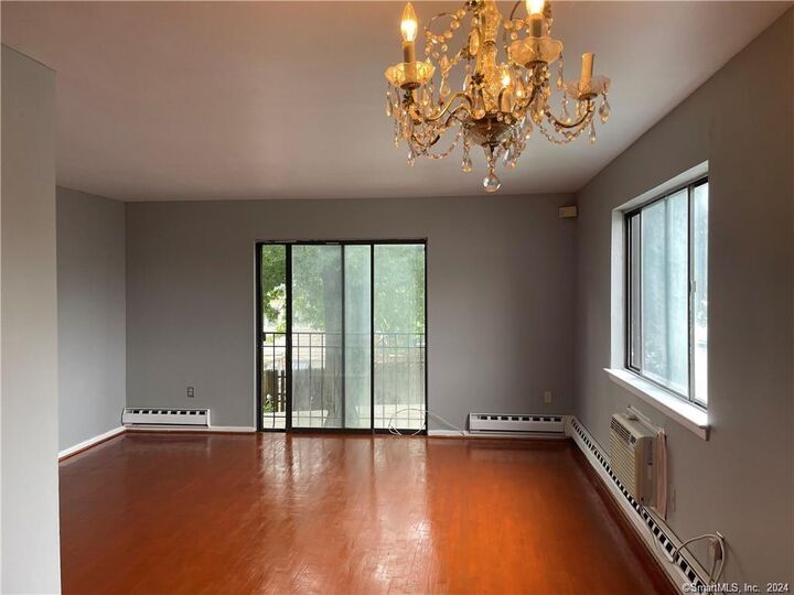 Property Photo:  235 Cove Road 1  CT 06902 