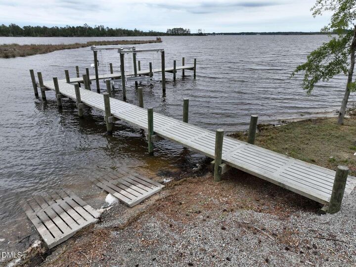 Property Photo: 754 Cutter Bay Way NC 28583