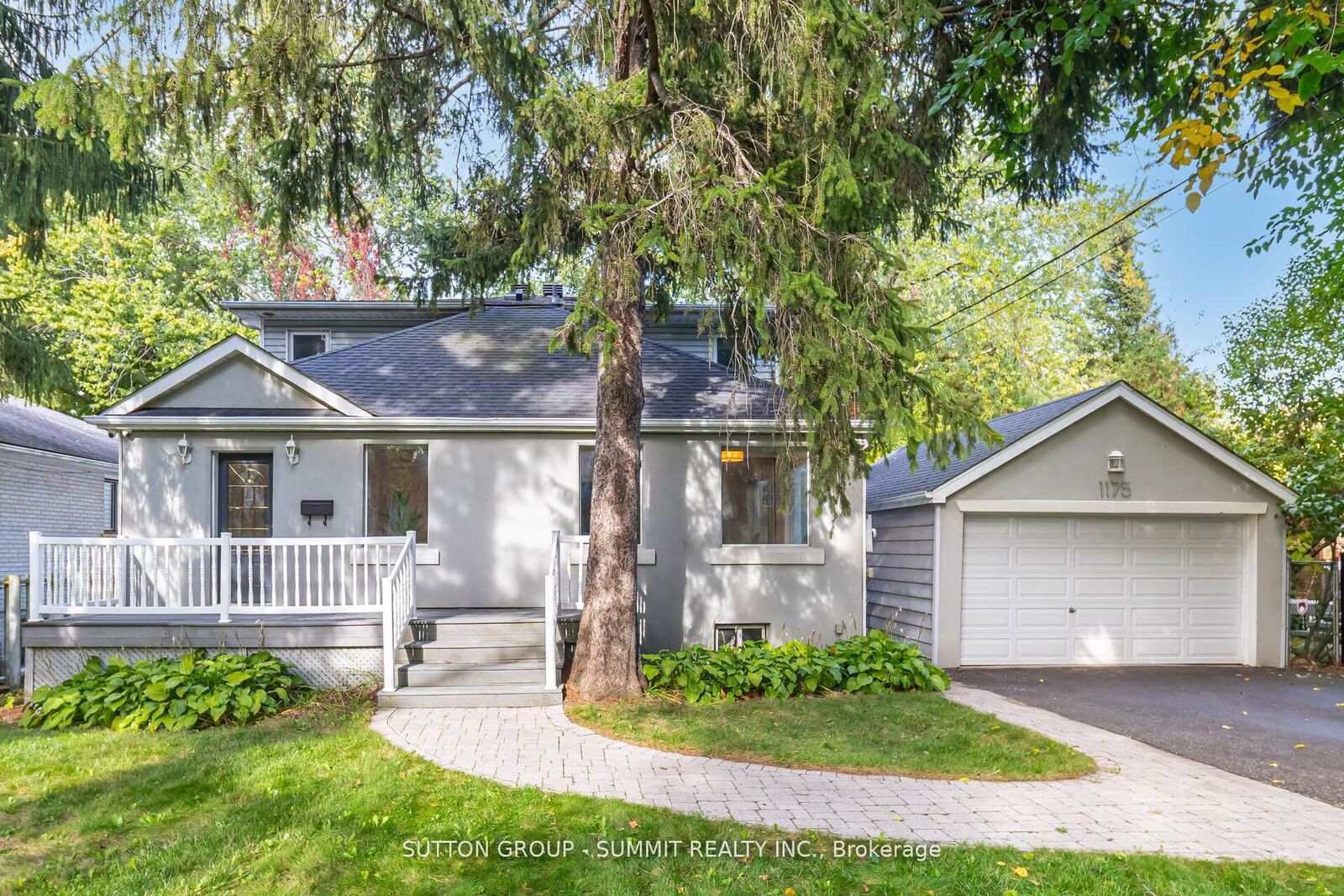 Property Photo: 1175 Kane Road ON L5H 2M2