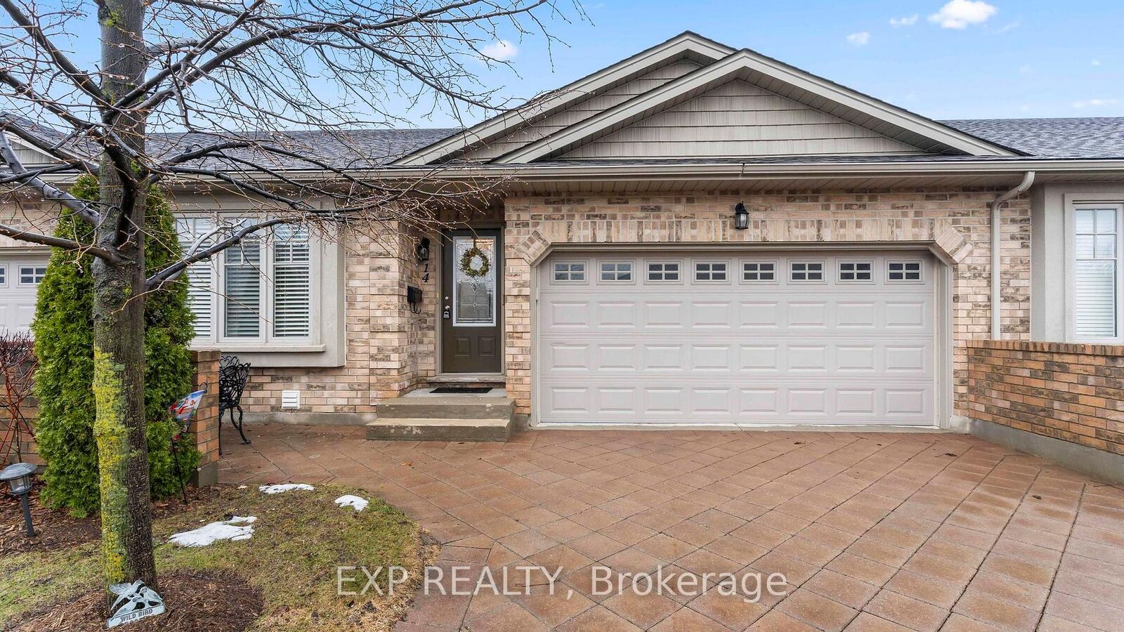 Property Photo: 2100 Denview Avenue 14 ON N6G 0J5