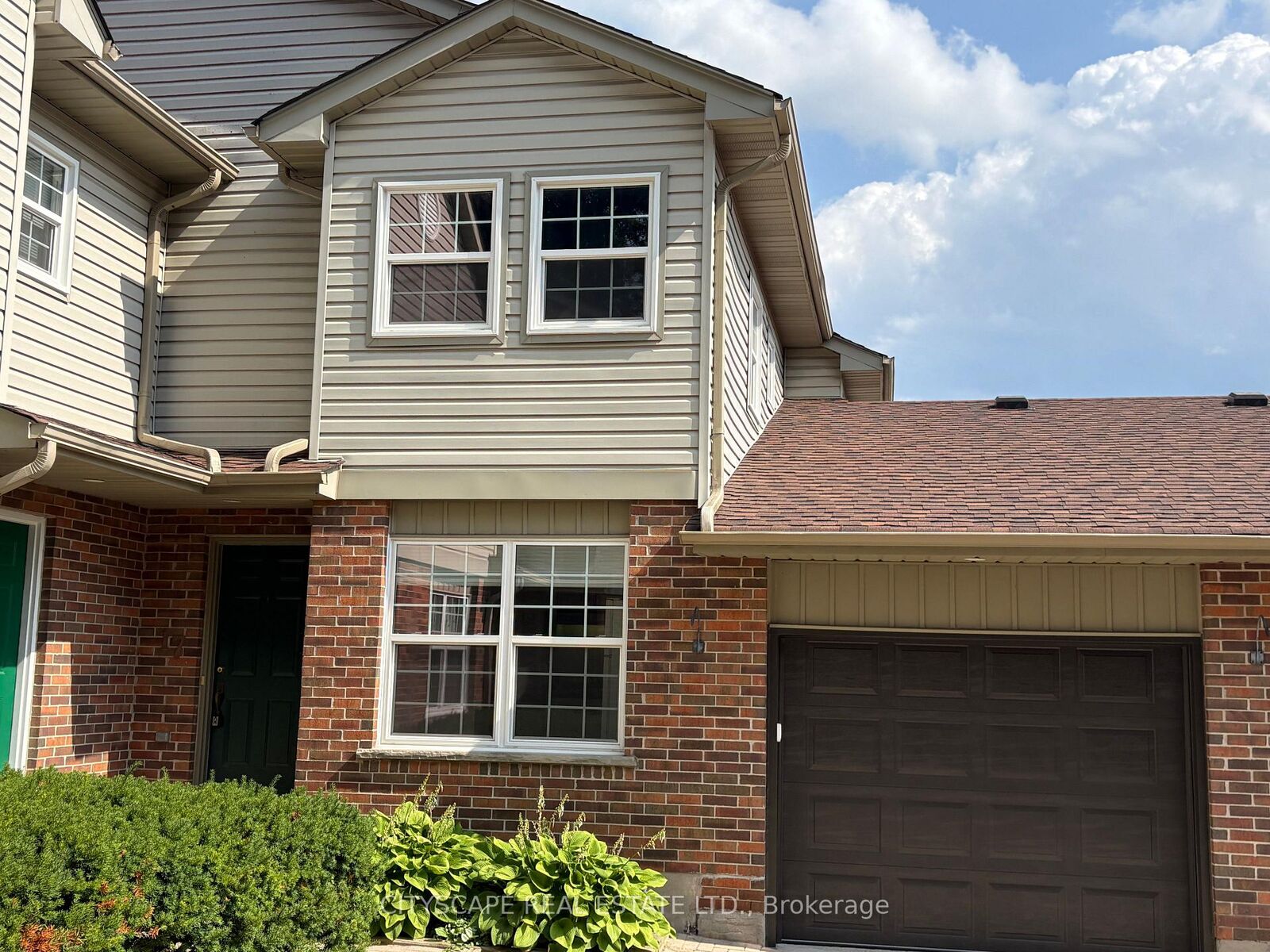 Property Photo: 250 Keats Way 17 ON N2L 6J5