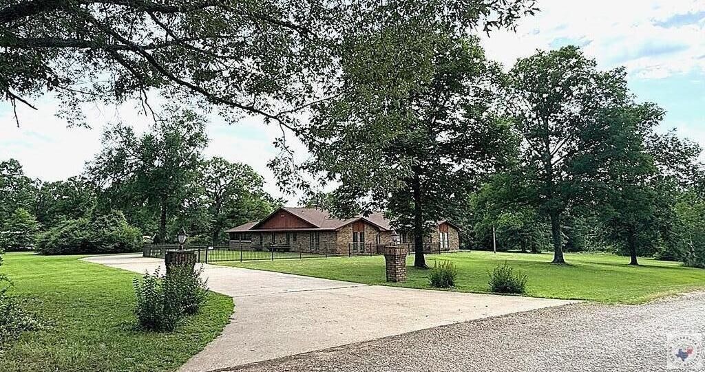 Property Photo: 4808 Country Rd. AR 71854