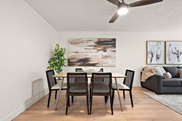 Property Photo:  520 Dunedin St 205  BC V8T 2L6 
