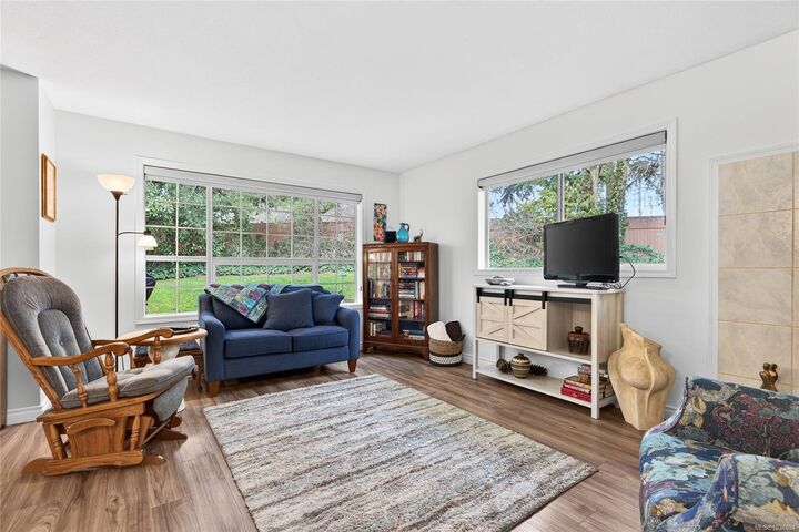 Property Photo:  2200 Manor Dr 8  BC V9M 1C5 