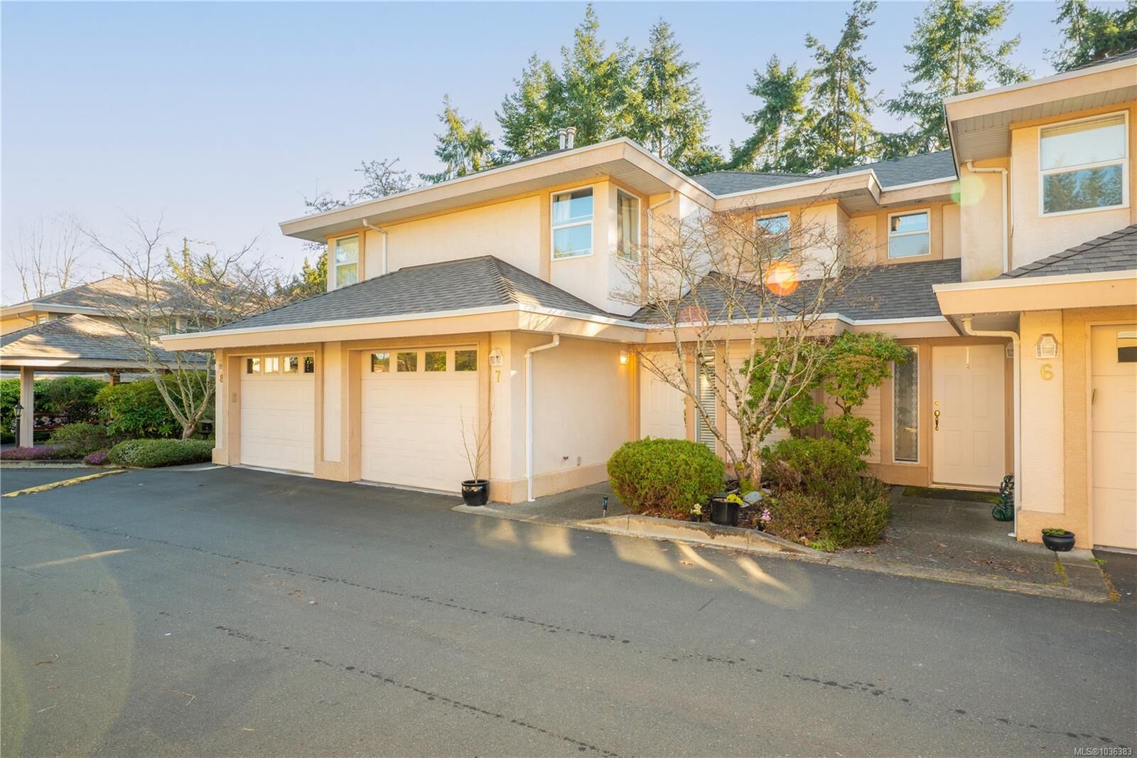 Property Photo:  290 Corfield St 7  BC V9P 2G5 