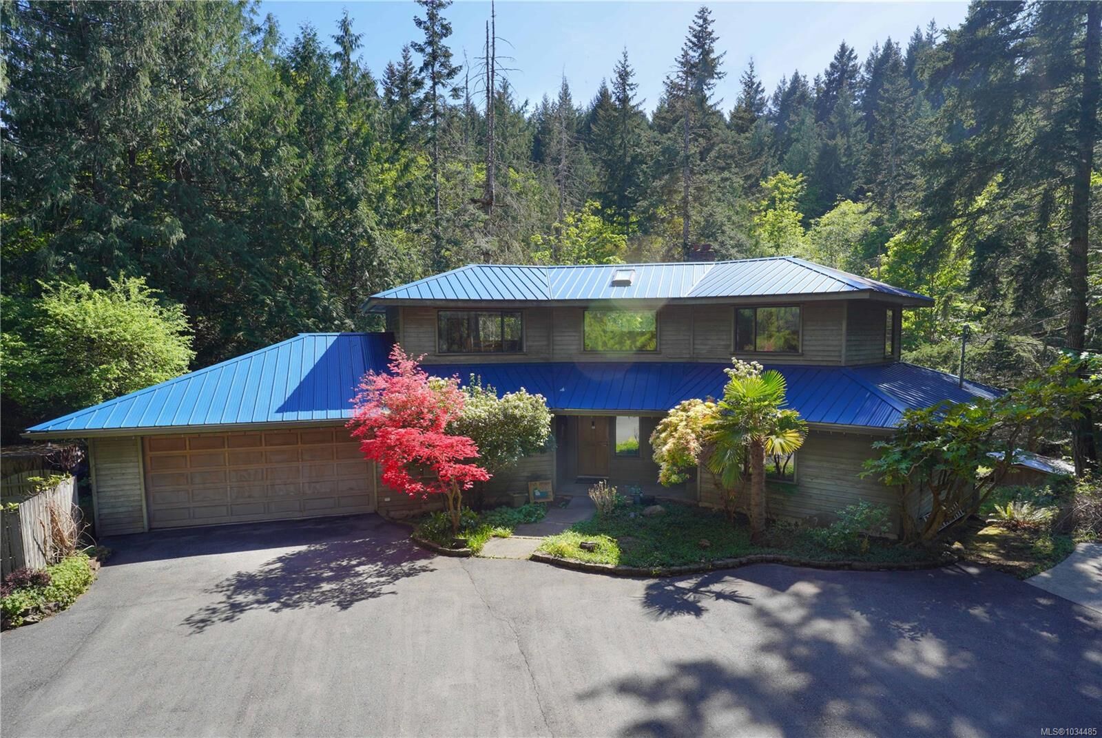 Property Photo:  2216 North End Rd  BC V8K 1A7 