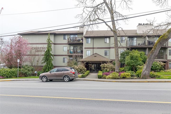 Property Photo:  1655 Begbie St 314  BC V8R 1L4 