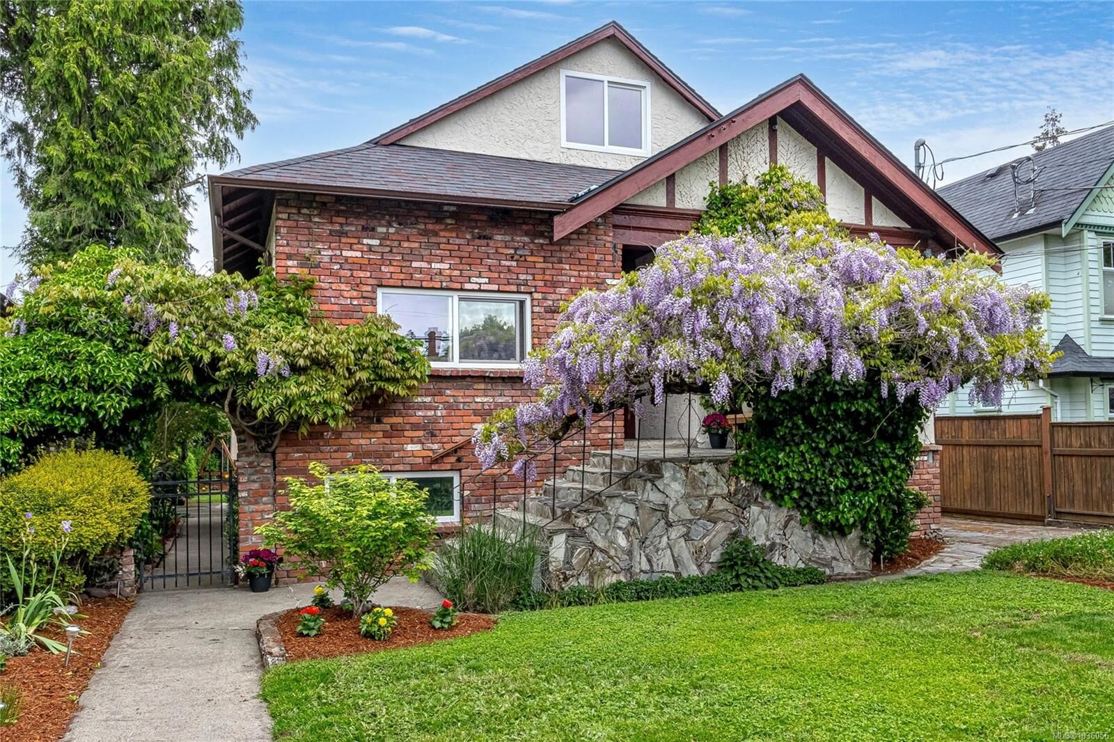 Property Photo:  1730 Haultain St  BC V8R 2L2 