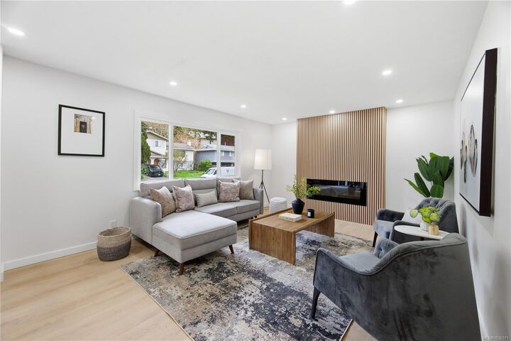 Property Photo:  4391 Elnido Cres  BC V8N 5G8 