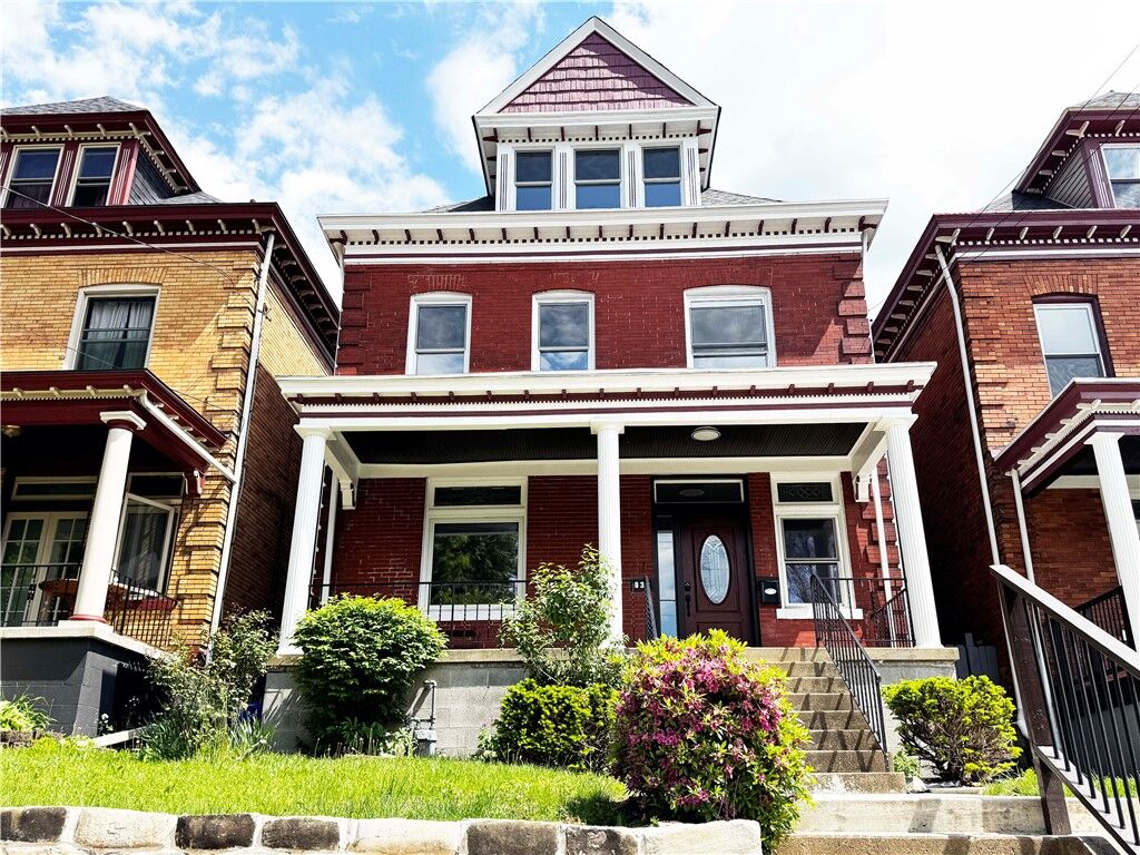 Property Photo:  836 Farragut St  PA 15206 
