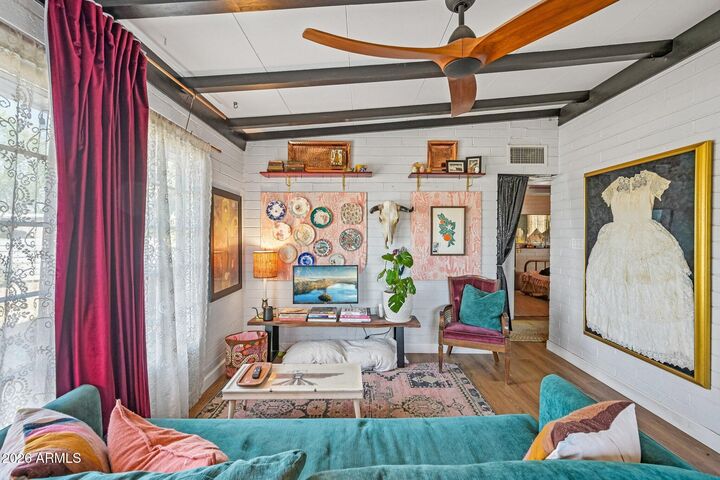 Property Photo:  318 S Terry Circle  AZ 85281 