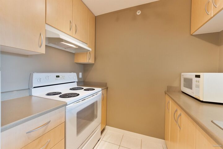 Property Photo:  3663 Crowley Drive 312  BC V5R 6H4 